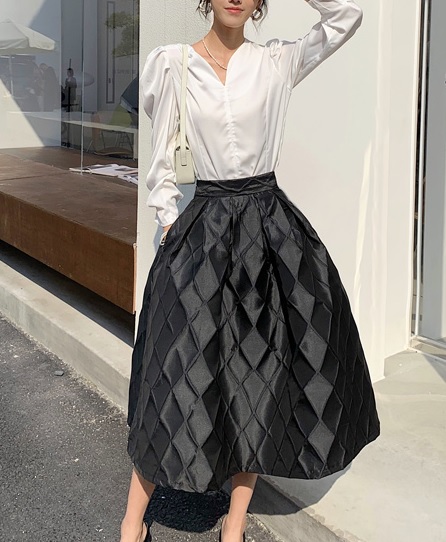 ハイウェストスカート フレア ミモレ丈 黒 Aライン 春秋 仕事 大きいサイズ 可愛い クール 人気 10代 20代 30代 お出かけ デート 上品 きれいめ 清楚 個性的 大人女子 OL オフィス トレンドの通販は