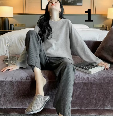 ルームウェア パジャマ 寝間着 可愛い オシャレ 楽 リラックス 長袖 ラウンドネック 黒 グレー ピンク ネイビー イエロー ストライプ ボーダー チェック柄 ライン キャラクター 綿 部屋着 お家時間 セットアップ 上下セット 春 秋 大きめ 大人女子 シンプル キュート 人気 5,382円