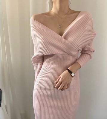 ニットワンピース 暖かい 肩出し オフショルダー 細見え 秋冬 お呼ばれ お出かけ デート 黒 ピンク ブラウン Vネック 無地 大人 カジュアの通販はau Pay マーケット つらら商店