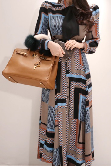 ロングワンピース シャツワンピース 細見え スリット 春 秋 仕事 お出かけ デート お呼ばれ 女子会 アプリコット 襟付き リボンタイ 大きの通販はau Pay マーケット つらら商店