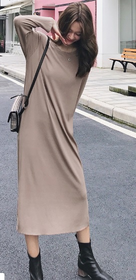 ニットワンピース ミモレ丈 ラウンドネック 長袖 ゆったり 大人可愛い 秋冬 トレンド 黒 カーキ 10代 代 30代 お出かけ デート シンプの通販はau Pay マーケット つらら商店