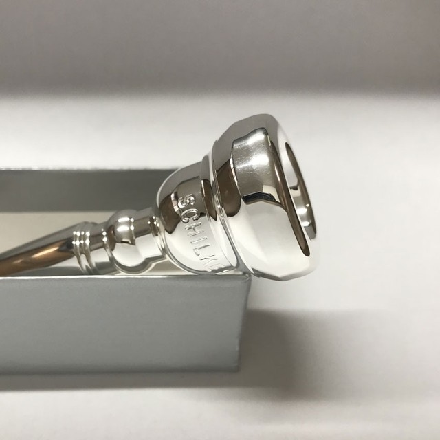 Schilke シルキー トランペット用 マウスピース スタンダードシリーズ【11】銀メッキ 標準的なマウスピース【ケースに付けれる便利なマウの通販はau  PAY マーケット 楽器のことならメリーネット au PAY マーケット－通販サイト