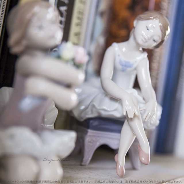 リヤドロ リトルバレリーナ 出番前 バレエ 置物 01008125 LLADRO