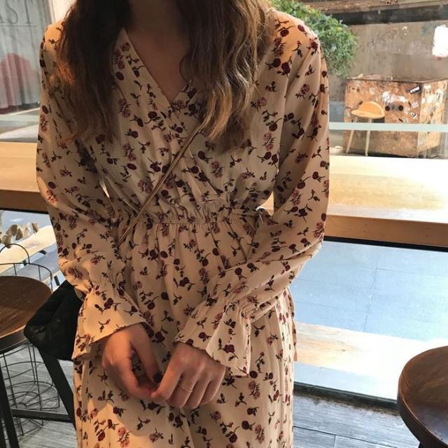 ミモレ丈ワンピース 花柄ワンピース レディース ワンピース ドレス 長袖 レトロ 可愛い 春 秋 韓国 10代 代 30代 40代 Vネック カシュの通販はau Pay マーケット Marmelo Sunnyday