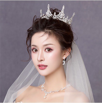 ウェディング ヘッドドレス アクセサリー ティアラ 王冠 クラウン 3点セット 結婚式 二次会 花嫁 ブライダル セット イヤリング ピアス の通販はau Pay マーケット Marmelo Sunnyday