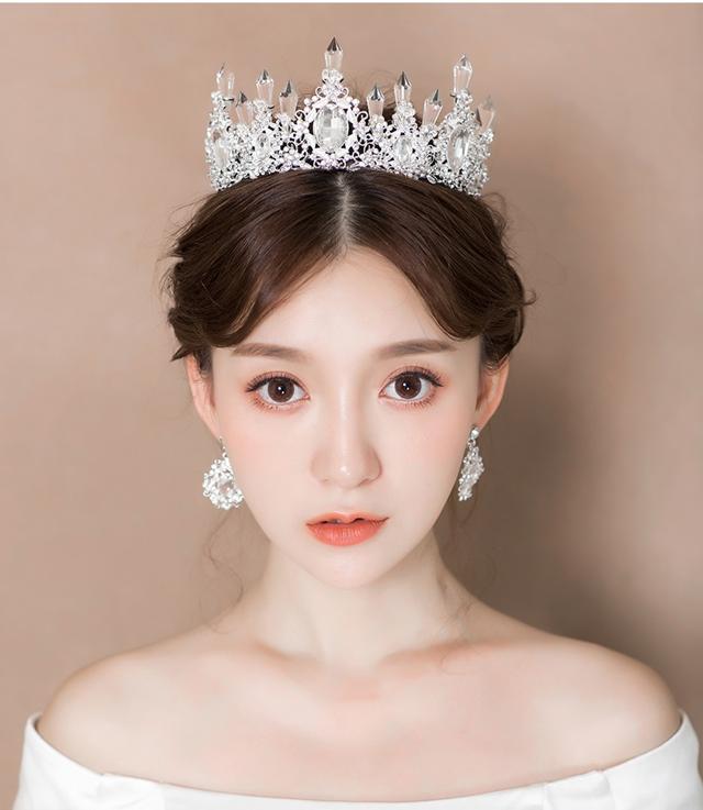 ウェディング ヘッドドレス アクセサリー ティアラ 王冠 クラウン 耳飾り 2点セット イヤリング ピアス かわいい ゴージャス ダイア風 真の通販はau Pay マーケット Marmelo Sunnyday