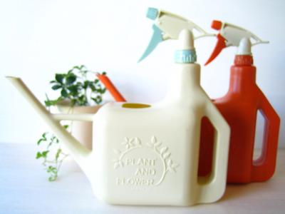 スプレースプリンクラー 全3色 じょうろ ジョーロ 霧吹き スプレー 霧吹き キリフキ きりふき アンティーク風 観葉植物 ガーデニング グの通販はau Pay マーケット メルシープレゼント雑貨屋