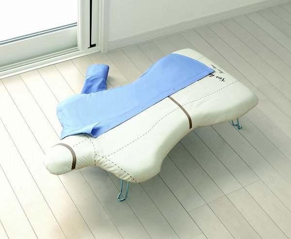 軽量トルソープレス フック付き G 1 7808 折りたたみ アイロン台 人体型 アイロン台 おしゃれ 女性 シャツ デザイン ボーダー かわいいの通販はau Pay マーケット メルシープレゼント雑貨屋