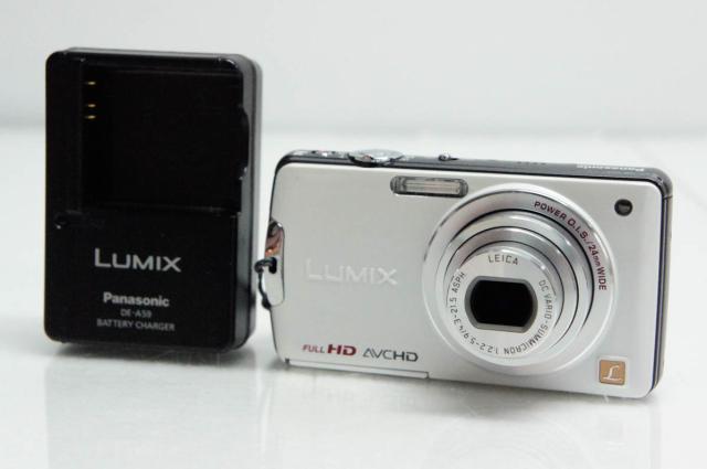 【中古】Panasonicパナソニック コンパクトデジタルカメラ LUMIXルミックス 1410万画素 タッチパネル DMC-FX700