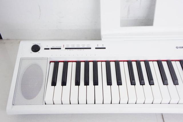 Yamaha 電子キーボード 61鍵 ホワイト NP-12
