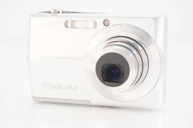 【中古】CASIOカシオ コンパクトデジタルカメラ EXILIM エクシリム 600万画素 EX-Z600