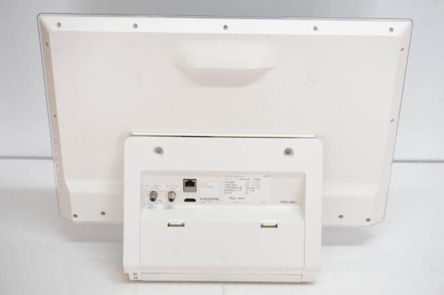 【中古】Panasonicパナソニック 19V型デジタル ポータブルテレビ プライベート・ビエラ VIERA SV-PT19S1_3