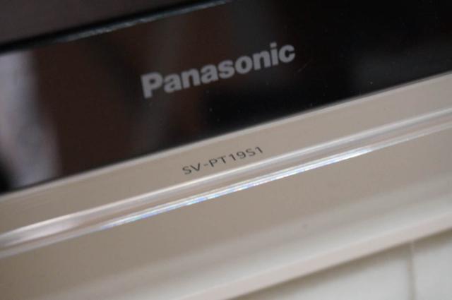 【中古】Panasonicパナソニック 19V型デジタル ポータブルテレビ プライベート・ビエラ VIERA SV-PT19S1_6
