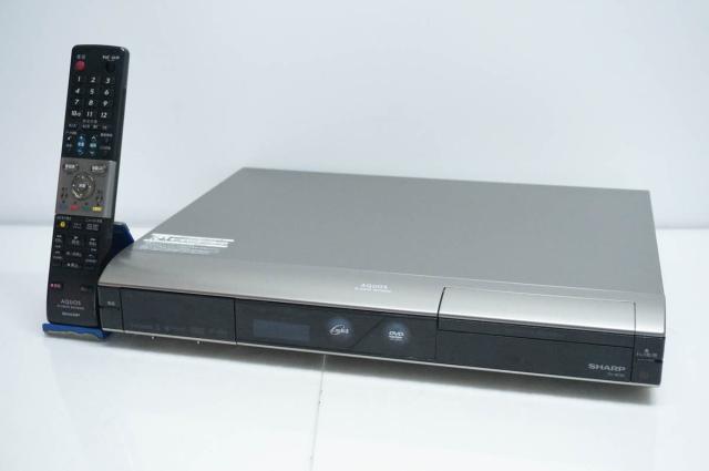 【中古】SHARPシャープ AQUOS 地上・BS・110度CSデジタルチューナー内蔵 ハイビジョンレコーダー DV-AC82 HDD250GB DVDレコーダー
