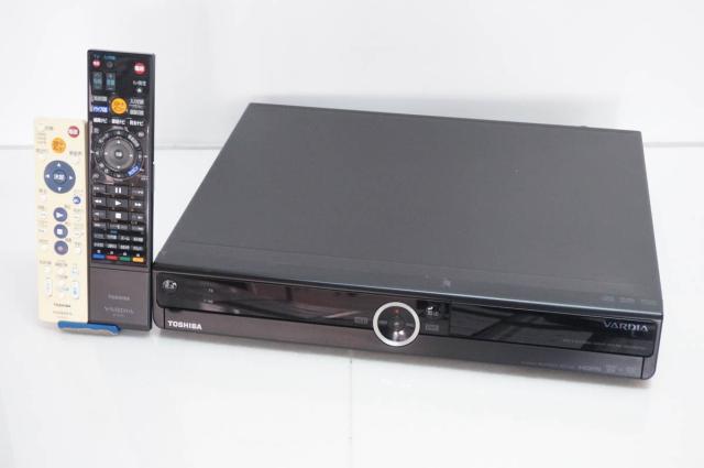 【中古】東芝TOSHIBA DVDレコーダー HDD320GB内蔵 DVD-RAM/-R/-RW/-R DL 地上/BS/CS110度デジタル内蔵 RD-E303 VARDIA
