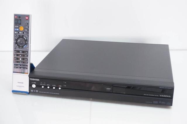 【中古】東芝 DVDレコーダー HDD300GB内蔵 DVD-RAM/-R/-RW/-R DL 地上/BS/CS110度デジタル内蔵 RD-E301