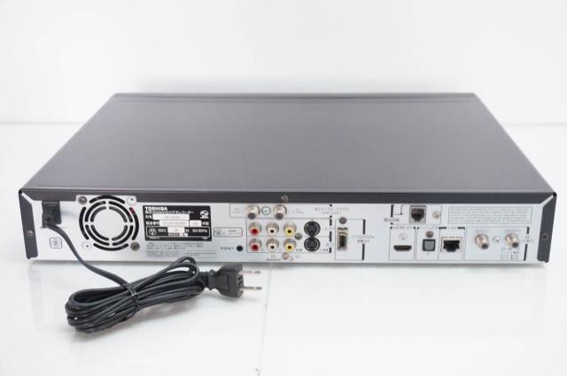 【中古】東芝 DVDレコーダー HDD300GB内蔵 DVD-RAM/-R/-RW/-R DL 地上/BS/CS110度デジタル内蔵 RD-E301