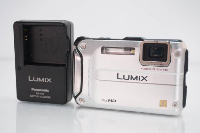 【中古】Panasonicパナソニック コンパクトデジタルカメラ LUMIXルミックス 1210万画素 DMC-FT3 防水 防塵 耐衝撃