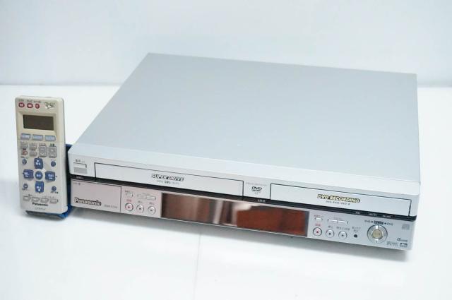 【中古】Panasonicパナソニック DIGA DMR-E70V DVDプレーヤー一体型VHSビデオデッキ ダビング機能付