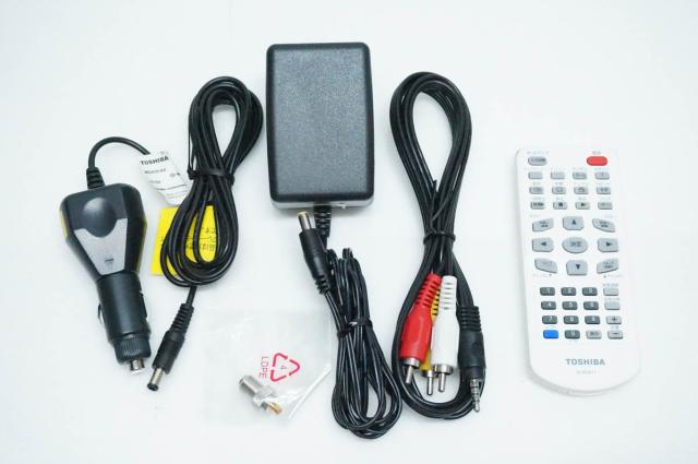 【中古】TOSHIBA東芝 7V型 ポータブルDVDプレーヤー SD-P76DT レグザポータブルプレーヤー_6