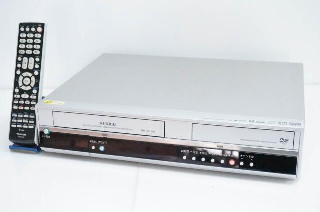 【中古】東芝TOSHIBA VTR一体型DVDビデオプレーヤー DVDプレーヤー一体型VHSビデオデッキ D-VR5