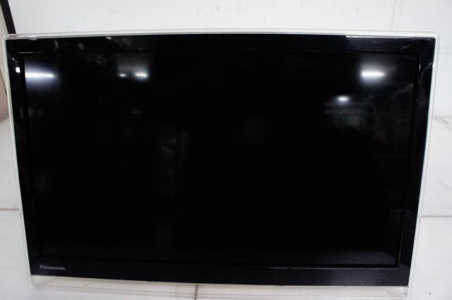 【中古】Panasonicパナソニック ポータブル地上・BS・110度CSデジタルテレビ UN-19F6-K 19型_1