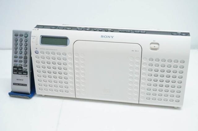 【中古】SONYソニー CDラジオ受信機 ZS-E70 白いこと