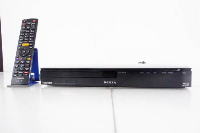 TOSHIBA ブルーレイレコーダー DBR-C100 本日限定値下げTOSHIBA