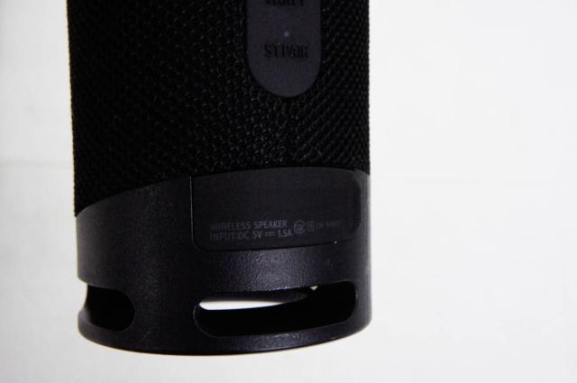 ソニー ワイヤレスポータブルスピーカー: 防水 / 防塵 / Bluetooth対応 / 重低音モデル / マイク付き/ 軽量 コンパクト ソニー ワイヤレスポータブルスピーカー SRS-XB23 : 防水⁄防塵⁄防錆