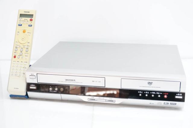 【中古】東芝TOSHIBA VTR一体型DVDビデオプレーヤー DVDプレーヤー一体型VHSビデオデッキ D-VR3 VHS→DVDダビング機能付 19,965円