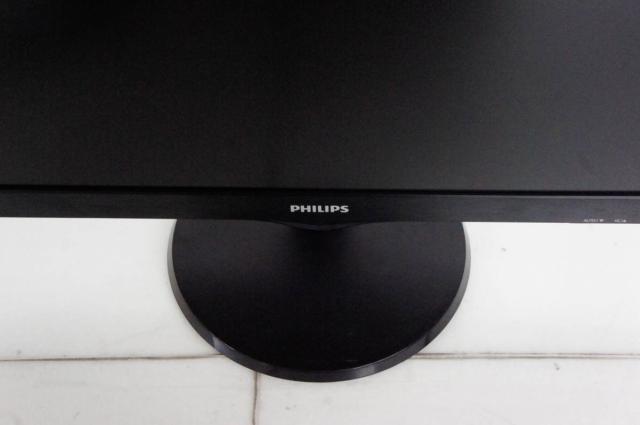 【中古】PHILIPSフィリップス 23.6インチ液晶モニター 243V5QHABA/11の通販は