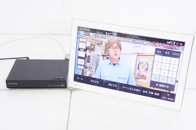 【中古】Panasonicパナソニック 15V型 HDDレコーダー付 ポータブル地上デジタルテレビ UN-15T5-W 防水