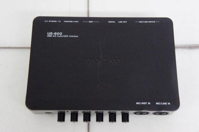 【中古】TASCAMタスカム 6IN/4OUTフロントオペレーョンタイプインターフェイス US-600_2