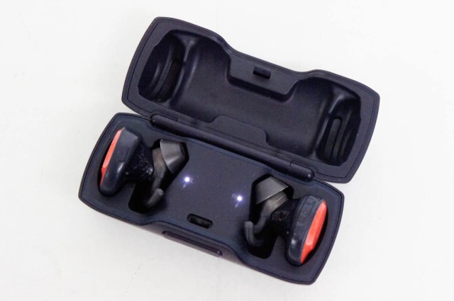 【中古】BOSEボーズ SoundSport Free wireless headphones 完全ワイヤレスイヤホンの通販は