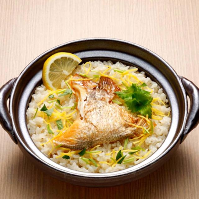 【箱売り】 鯛めしの素（2合用）1ケース 10箱入り 小豆島 宝食品 景品 賞品 イベント 釜めしの素 炊き込みご飯の素 調味料・食用油