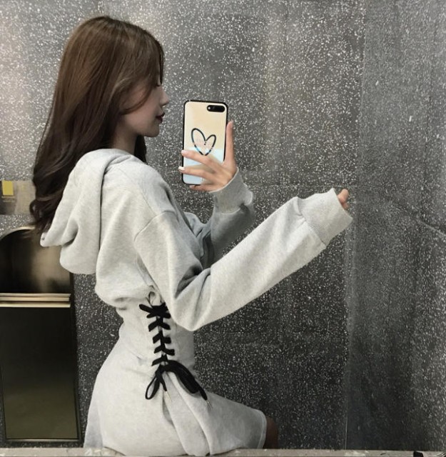 即納 レディース ワンピース パーカー ワンピ ミニ丈 フード付き フレア レースアップ セクシー オルチャン カジュアル おしゃれ ファの通販はau Pay マーケット Davi