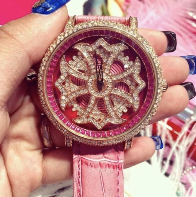 海外人気ブランド レディース腕時計 キラキララインストーン 革バンド ジュエリーウォッチ ファッションウォッチ おしゃれ ピの通販はau Pay マーケット プレイワン Au Pay マーケット店