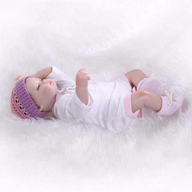 リボーンドール 赤ちゃん人形 ベビー人形 ベビードール リアル ハンドメイド おしゃぶり 哺乳瓶 17inch 長い睫毛すやすや 帽子の通販はau Pay マーケット プレイワン Au Pay マーケット店