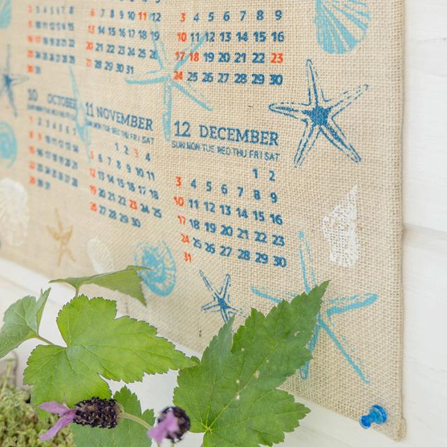 ハワイ カレンダー 23 壁掛け ポスター 23年 ジュート おしゃれ かわいい 南国 ビーチ リゾート マリン 海 シェル 貝殻 ヒトデ ハワの通販はau Pay マーケット Aloha Diaries ハワイセレクトショップ ハワイ カレンダー 23 壁掛け ポスター 23年 ジュート おしゃれ かわいい 南国 ビーチ リゾート マリン 海 シェル 貝殻 ヒトデ ハワの通販はau Pay マーケット Aloha Diaries ハワイセレクトショップ