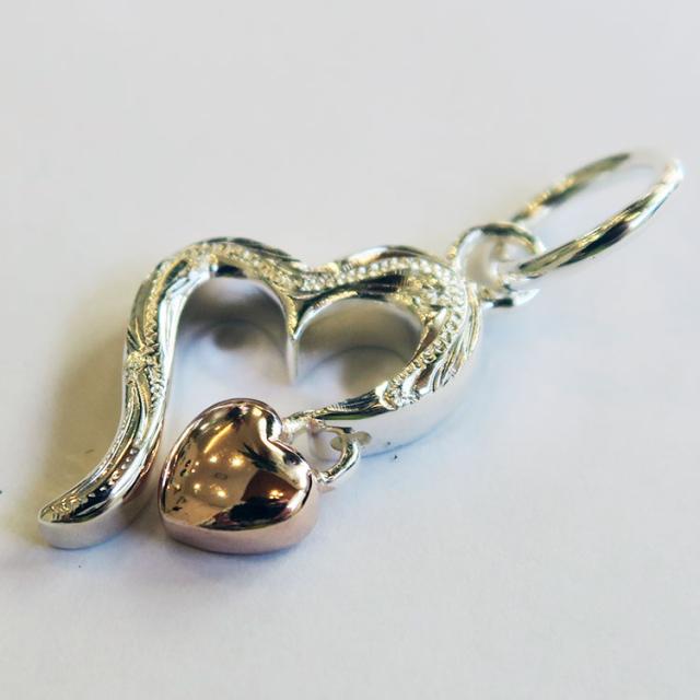 ハワイアンジュエリー】オープンスクロールハートペンダント/ピンク  