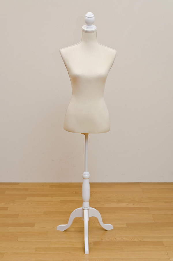 天然木製 猫脚スタンド トルソー プレーン 無地 Cn 01 アイボリー Iv マネキン ディスプレイ用品 訳有り アウトレット価格 の通販はau Pay マーケット 温洗通販