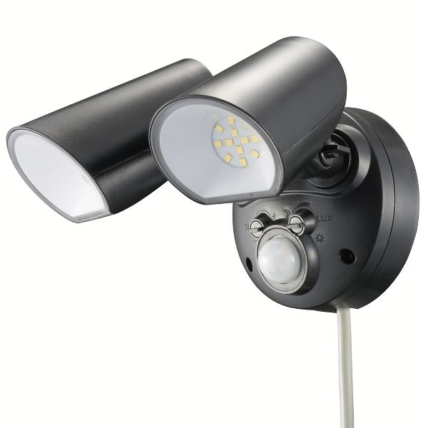 センサーライト2000lm オーム電機 センサーライト 2000 AC式 雨天時OK 送料無料の通販は