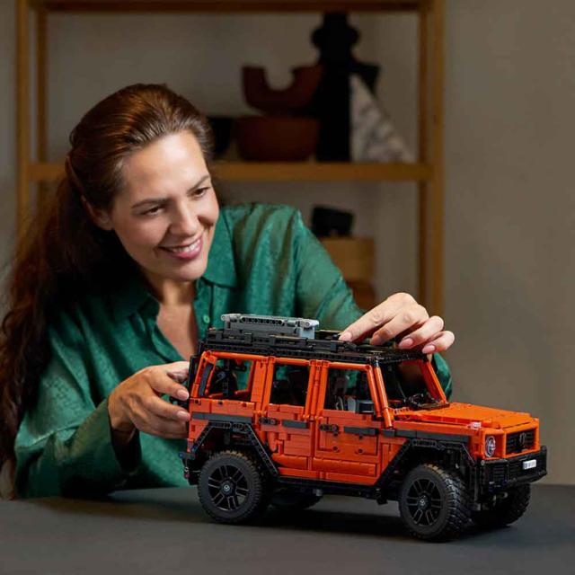 おもちゃ 玩具 ブロック プレゼント 誕生日 クリスマス インテリア 自動車 SUV 大人レゴ Mercedes-Benz G 500 PROFESSIONAL Line 42177 TECHNIC おもちゃ 玩具 ブロック プレゼント 誕生日 クリスマス インテリア 自動車 SUV 大人レゴ 送料無料_4