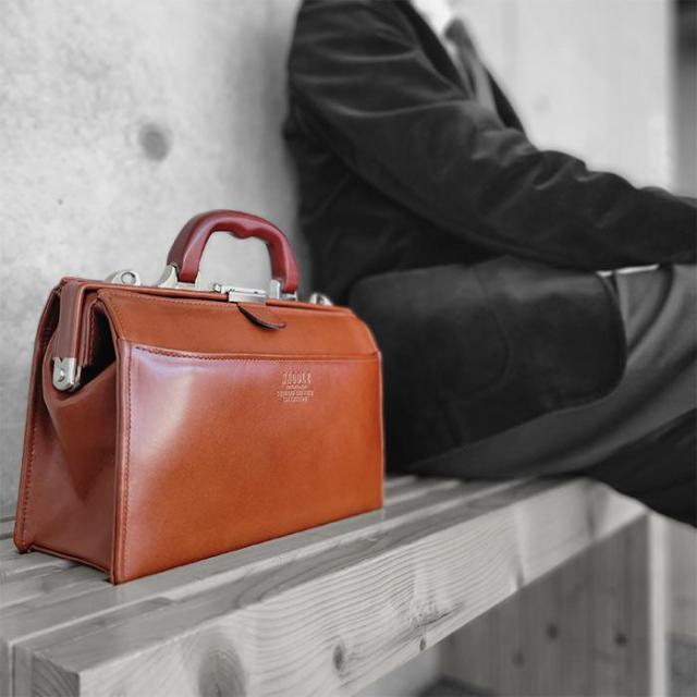 サドル口枠ダレスバックSADDLE　22305　A5ファイル収納バック着脱可能ショルダーベルト付