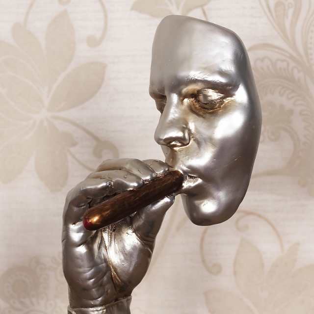 レトロメディエーター 抽象的 彫刻 男 喫煙 クリエイティブフェイス