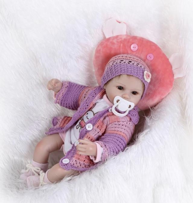柔らかいリアルなシリコンドール生まれ赤ちゃん人形のおもちゃ40センチビニール 豪華5点セット 就寝時のおもちゃ誕生日ギフト用の通販はau Pay マーケット オータムネットショップ