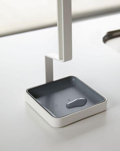 山崎実業 プレート トレー付マグボトルスタンド ホワイト 4130 水筒 水切り スタンド 乾かす 収納 キッチン収納の通販はau Pay マーケット 生活雑貨マスト Au Pay マーケット店