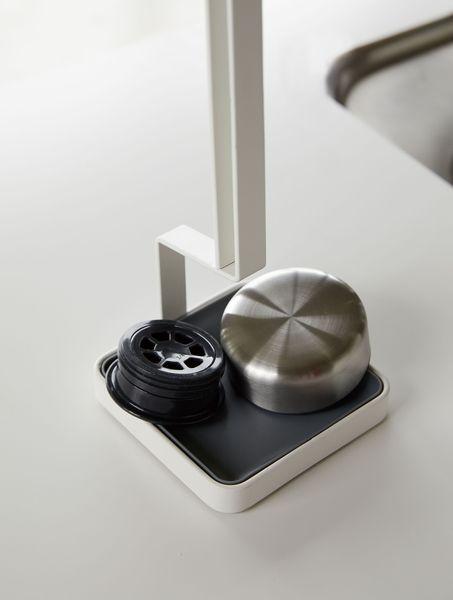 山崎実業 プレート トレー付マグボトルスタンド ホワイト 4130 水筒 水切り スタンド 乾かす 収納 キッチン収納の通販はau Pay マーケット 生活雑貨マスト Au Pay マーケット店