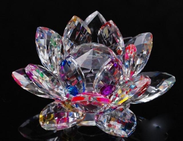 蓮の花 蓮華 クリスタル サンキャッチャー 置物 風水 開運 レインボー Rainbow 七色 虹 グラスオブジェ 幸運ロータス 金運 幸運蓮華 幸の通販はau Pay マーケット Aio