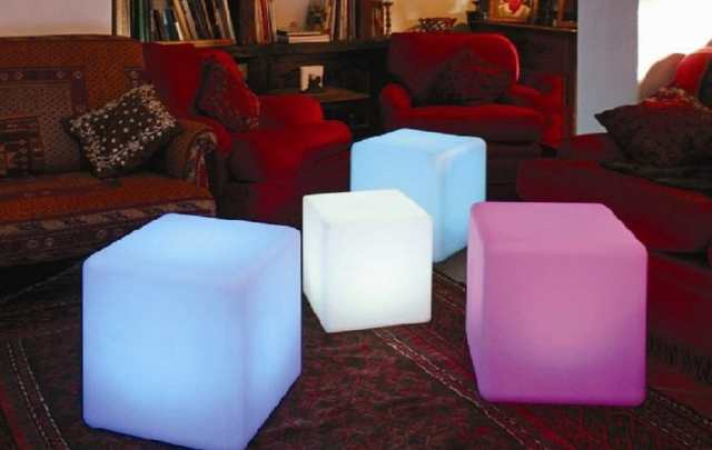 12色 LED ボックス チェア スツール 充電式 パーティー 光る チェアー 椅子 クラブ バー デザイン ヒカリ デザイナー ムード 形 お酒 イ